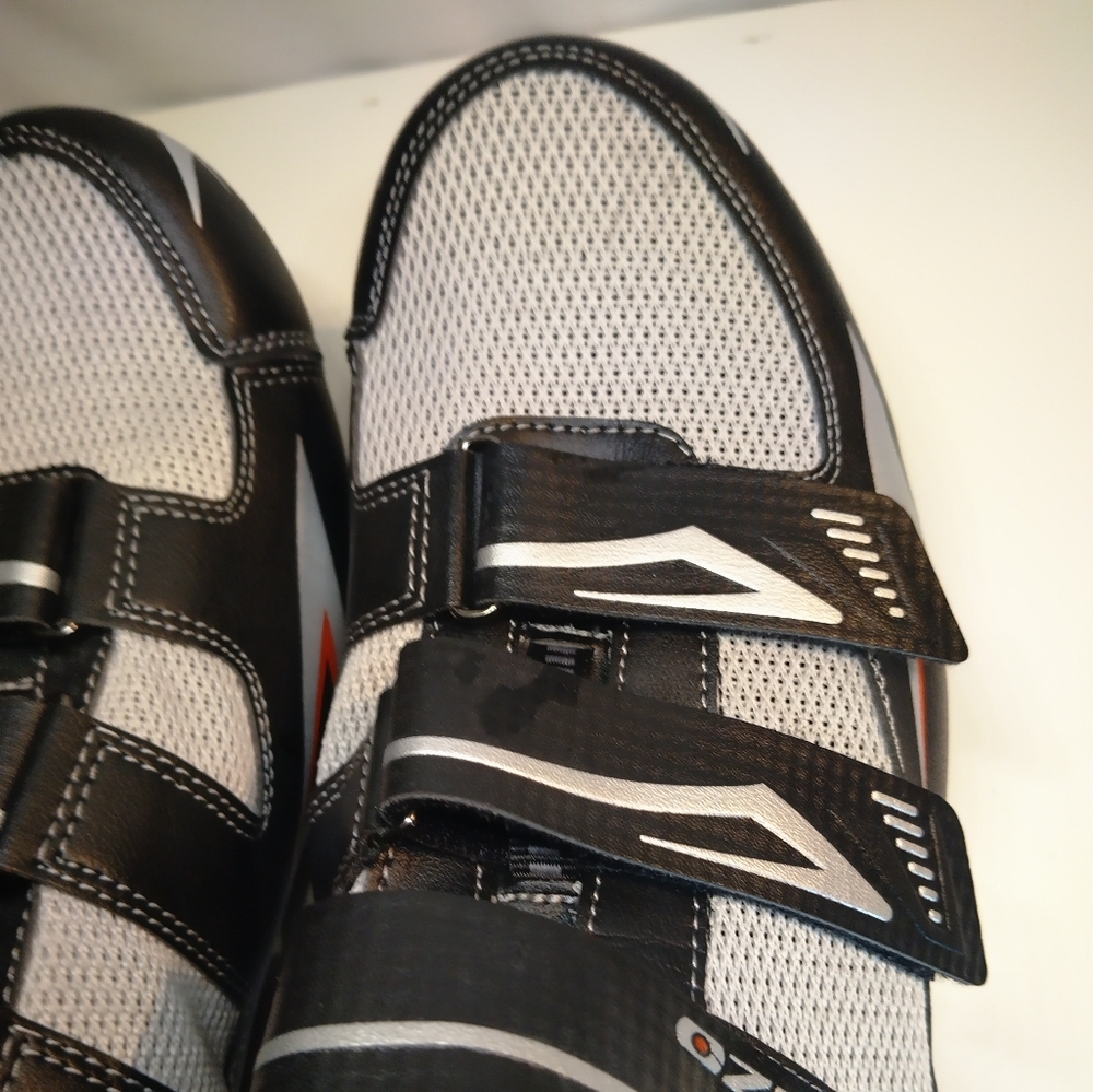 Shoes - Picture 3 of 6